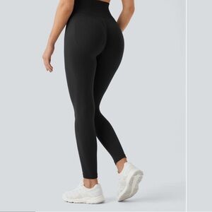 HALARA Black High-Rise Leggings Ruched Booty L full length